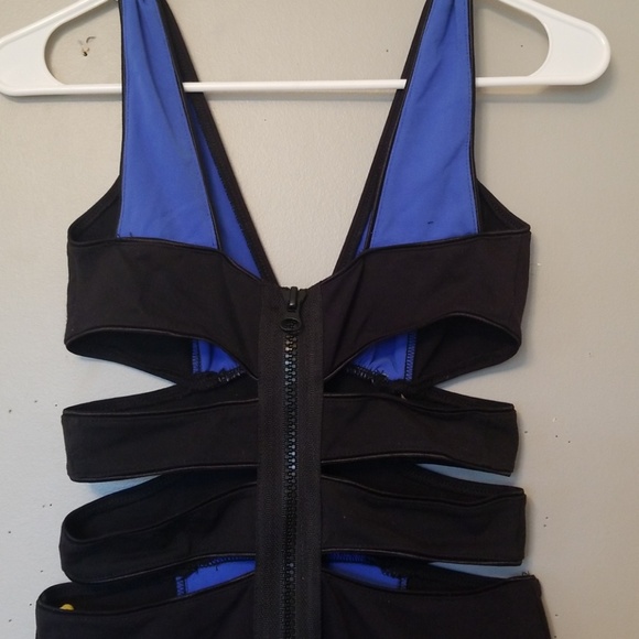 Nwot Bebe Colorblock Open Waist~Bands XS - Picture 4 of 8